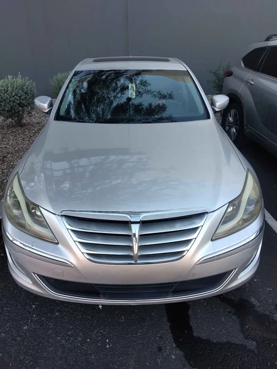 2012 Hyundai Genesis - Image 2 of 2
