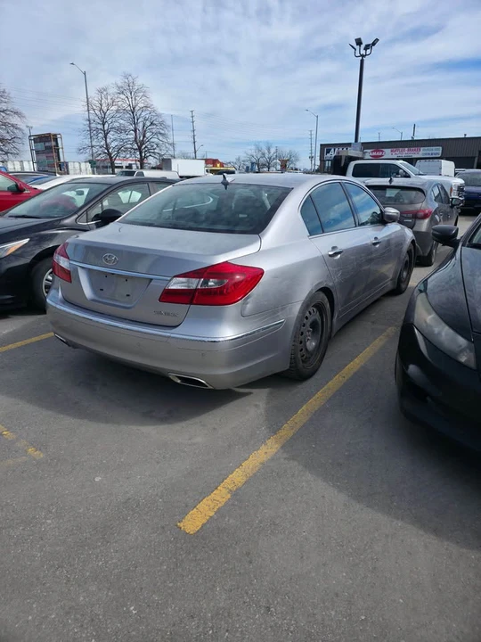 2012 Hyundai Genesis - Image 4 of 7