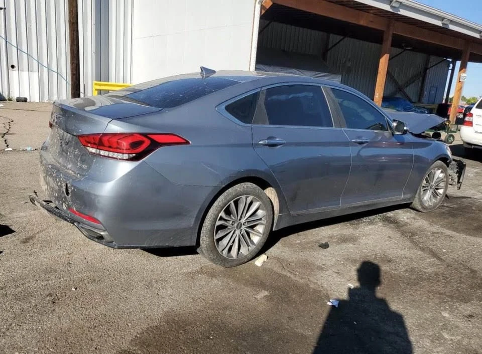 2014 Hyundai Genesis - Image 4 of 10