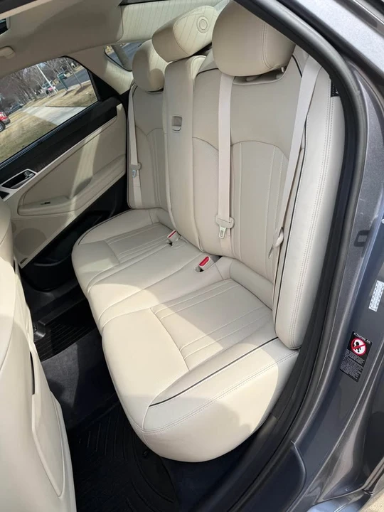 2016 Hyundai Genesis - Image 8 of 9