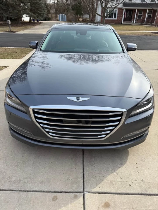 2016 Hyundai Genesis - Image 2 of 9