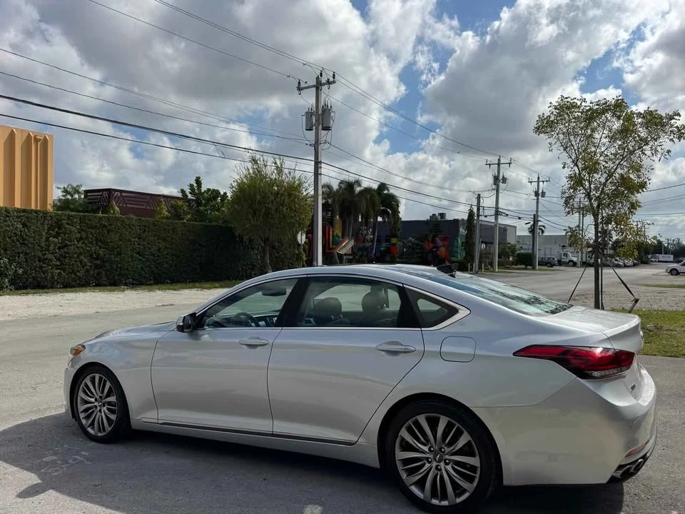2015 Hyundai Genesis - Image 2 of 8