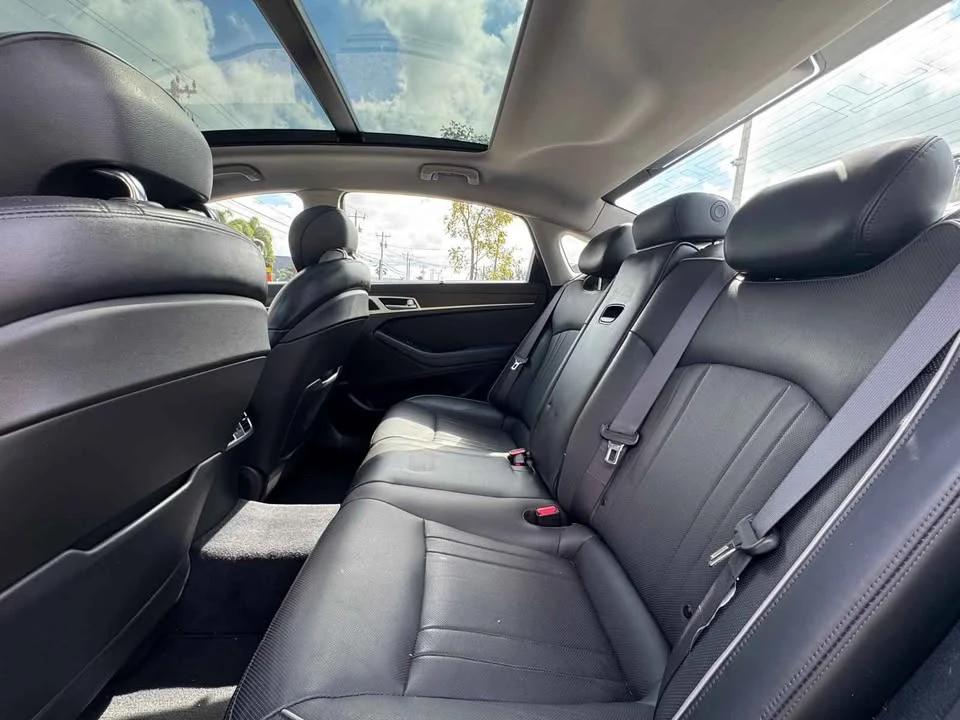 2015 Hyundai Genesis - Image 7 of 8