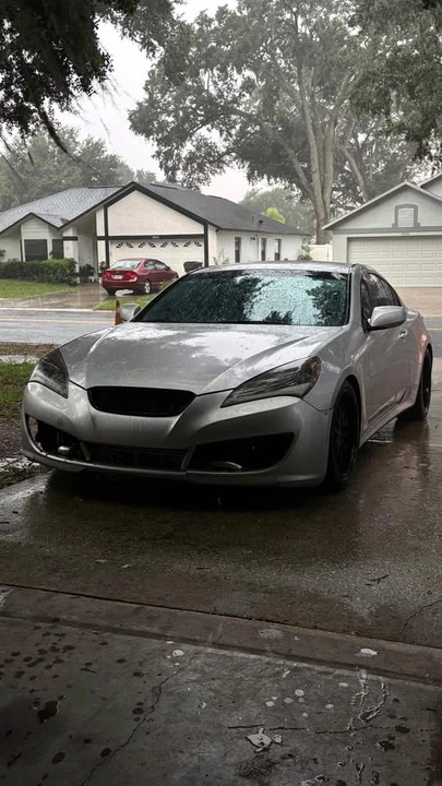 2012 Hyundai Genesis Coupe - Image 2 of 2