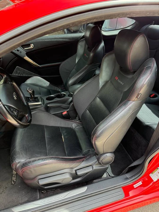 2014 Hyundai Genesis Coupe - Image 5 of 10