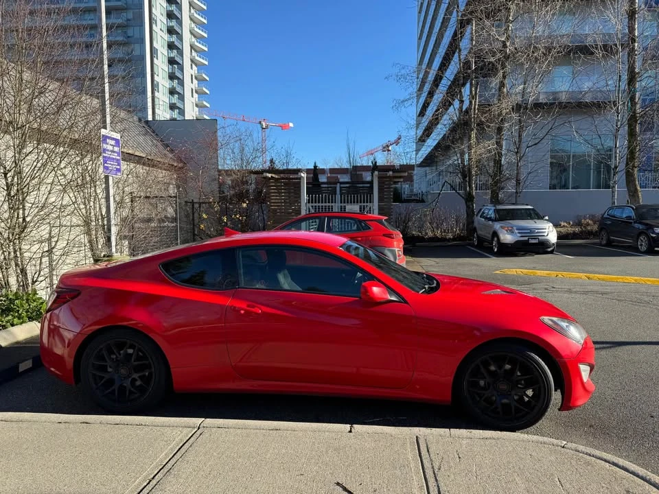 2013 Hyundai Genesis Coupe - Image 4 of 10
