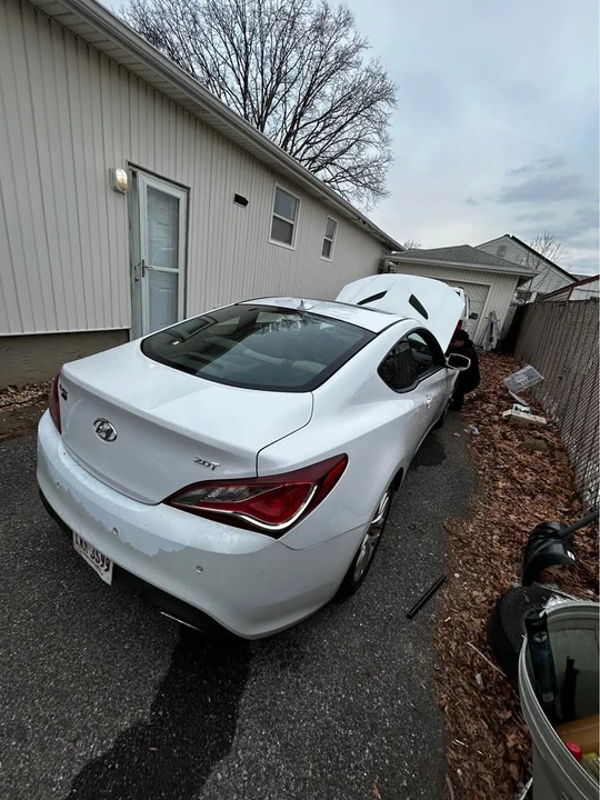 2014 Hyundai Genesis Coupe - Image 3 of 8