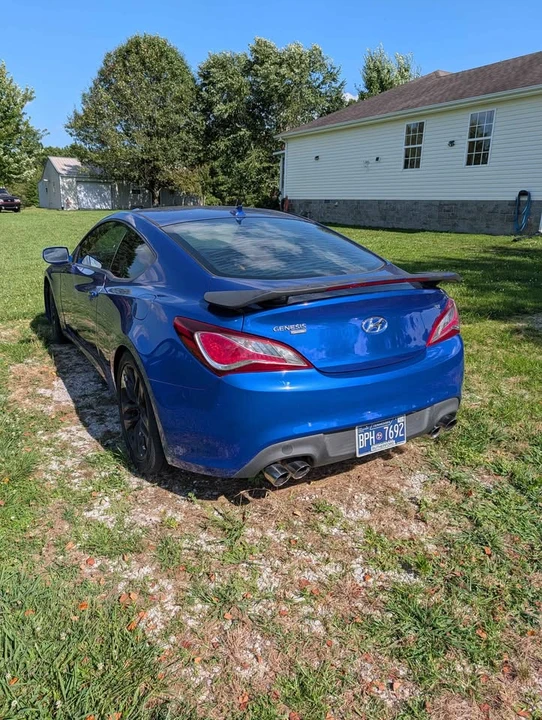 Hyundai Genesis Coupe - Image 2 of 7