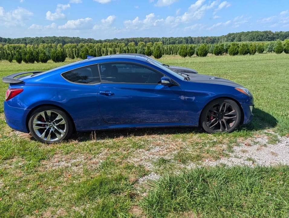 Hyundai Genesis Coupe - Image 3 of 7