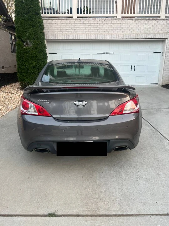 2012 Hyundai Genesis Coupe - Image 3 of 10