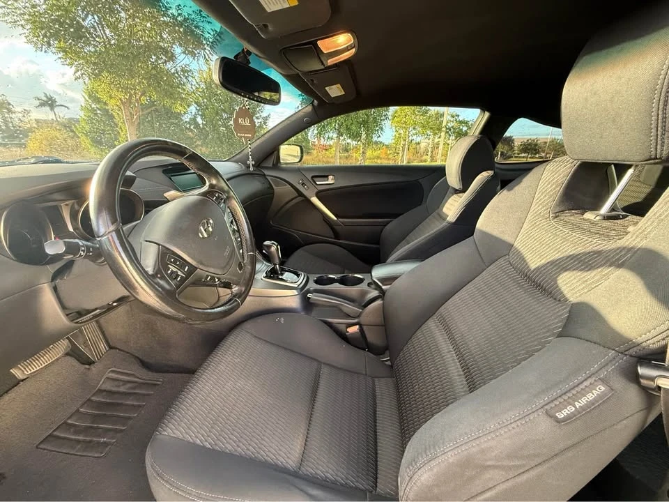 Hyundai Genesis Coupe - Image 8 of 10