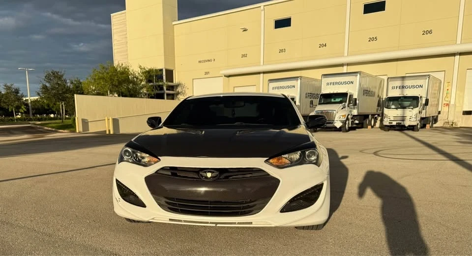 Hyundai Genesis Coupe - Image 3 of 10