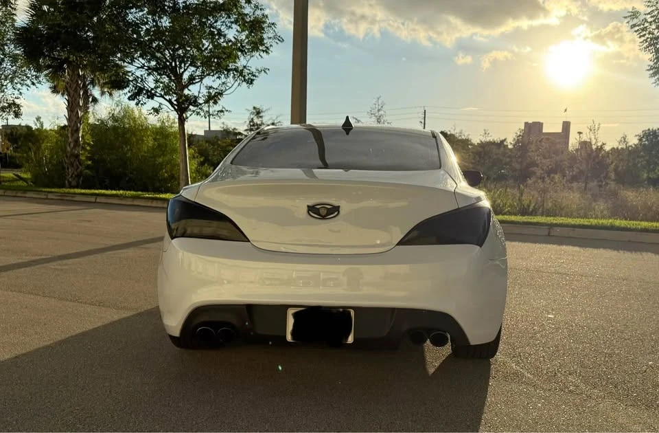 Hyundai Genesis Coupe - Image 6 of 10