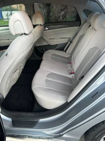 Hyundai Sonata - Image 6 of 6