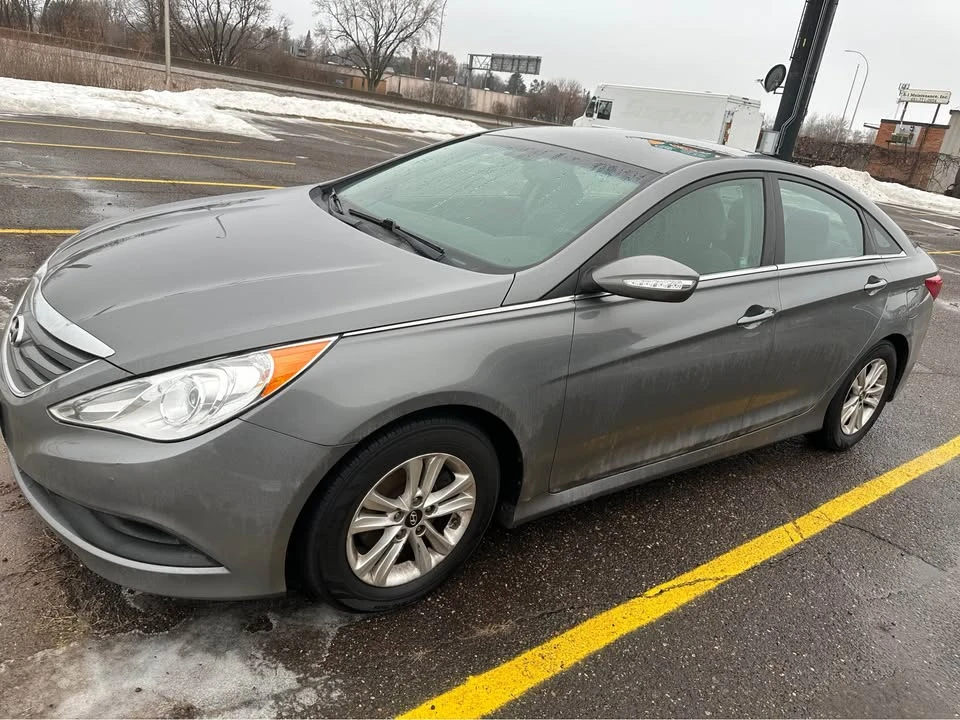 2014 Hyundai Sonata - Image 4 of 9