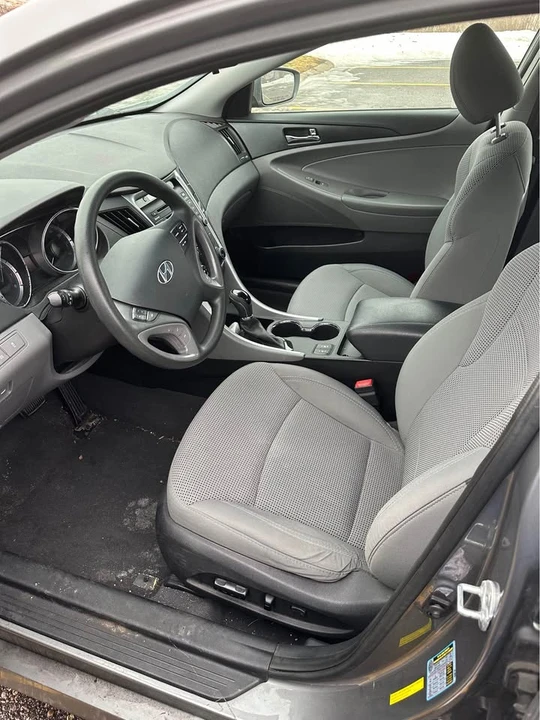 2014 Hyundai Sonata - Image 8 of 9