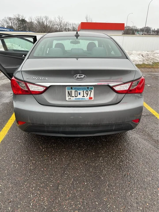 2014 Hyundai Sonata - Image 2 of 9