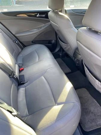 Hyundai Sonata - Image 6 of 12