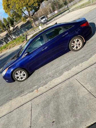 Hyundai Sonata - Image 2 of 12