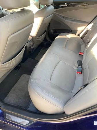 Hyundai Sonata - Image 8 of 12