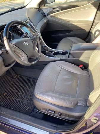 Hyundai Sonata - Image 7 of 12
