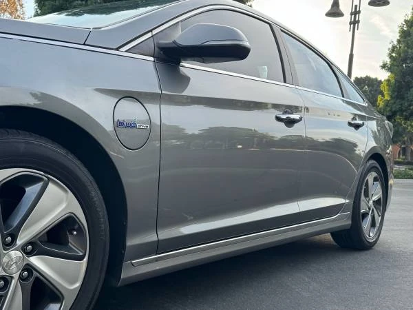 2017 Hyundai Sonata - Image 8 of 21