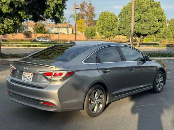 2017 Hyundai Sonata - Image 4 of 21