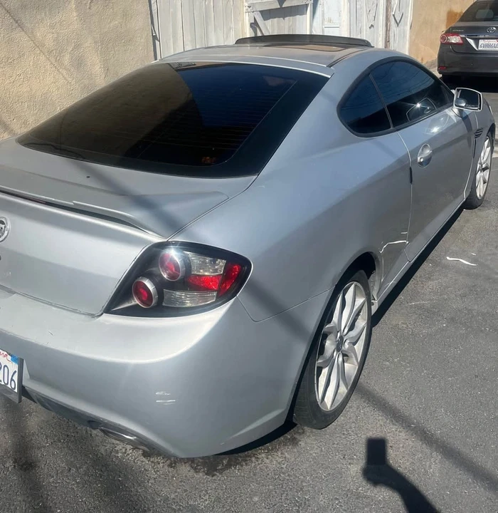 2008 Hyundai Tiburon - Image 2 of 5