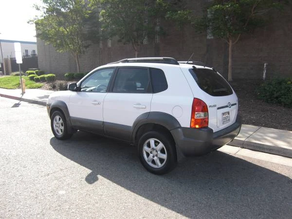 2005 Hyundai Tucson - Image 3 of 10