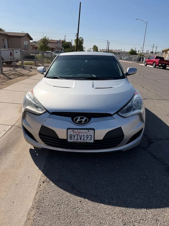 2014 Hyundai Veloster - Image 2 of 5