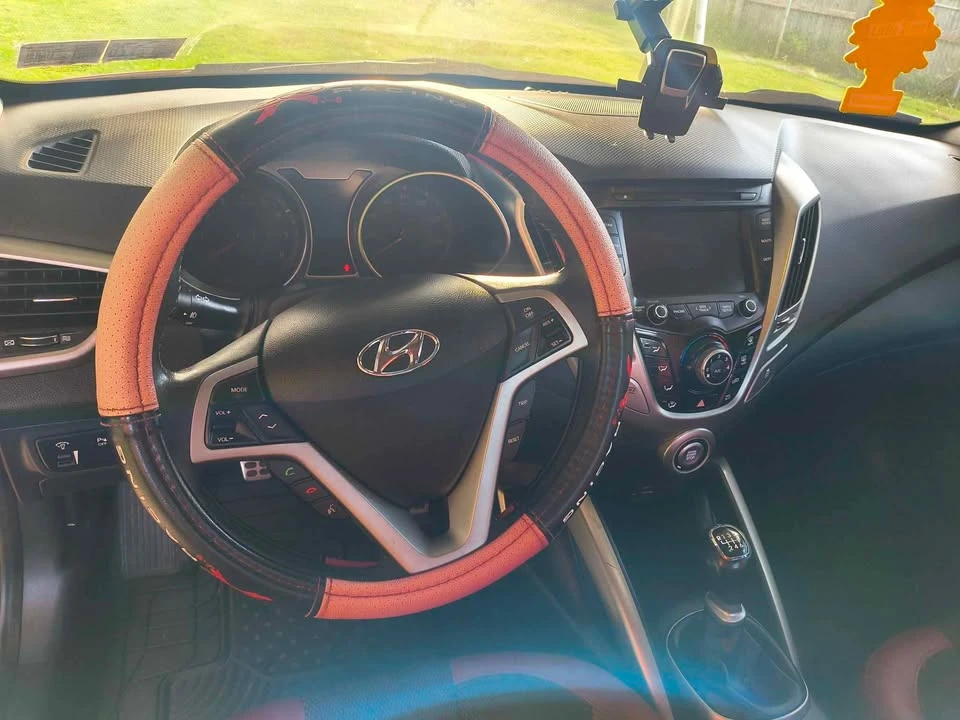 2012 Hyundai Veloster - Image 10 of 10