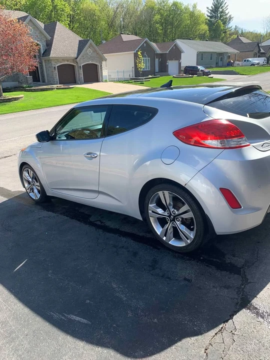 2015 Hyundai Veloster - Image 6 of 10