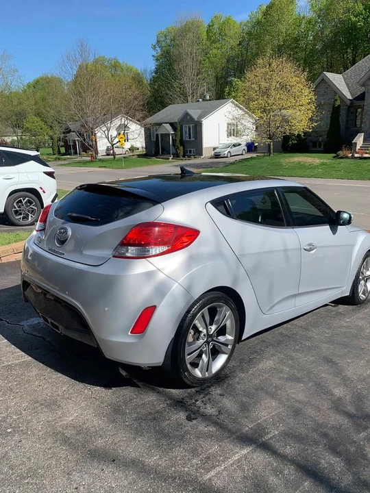 2015 Hyundai Veloster - Image 5 of 10