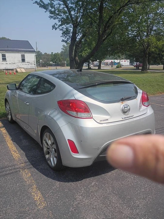 2017 Hyundai Veloster - Image 3 of 5