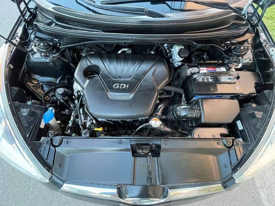 2013 Hyundai Veloster - Image 19 of 24