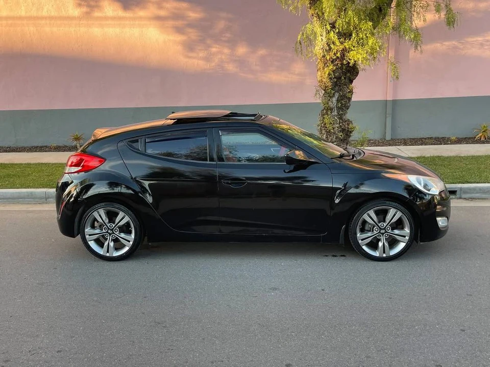 2013 Hyundai Veloster - Image 21 of 24