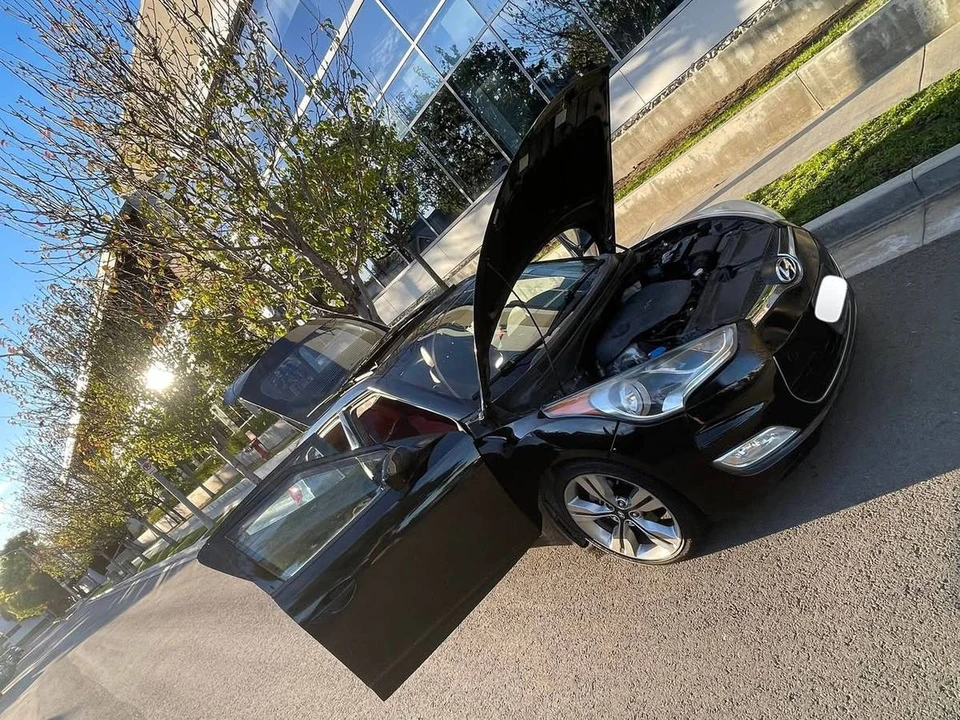 2013 Hyundai Veloster - Image 5 of 24