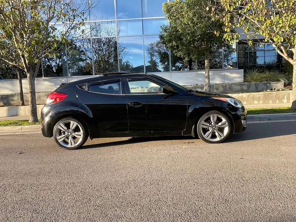 2013 Hyundai Veloster - Image 22 of 24