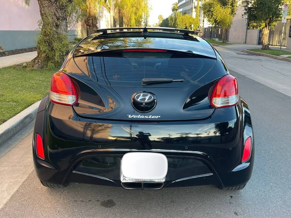 2013 Hyundai Veloster - Image 4 of 24