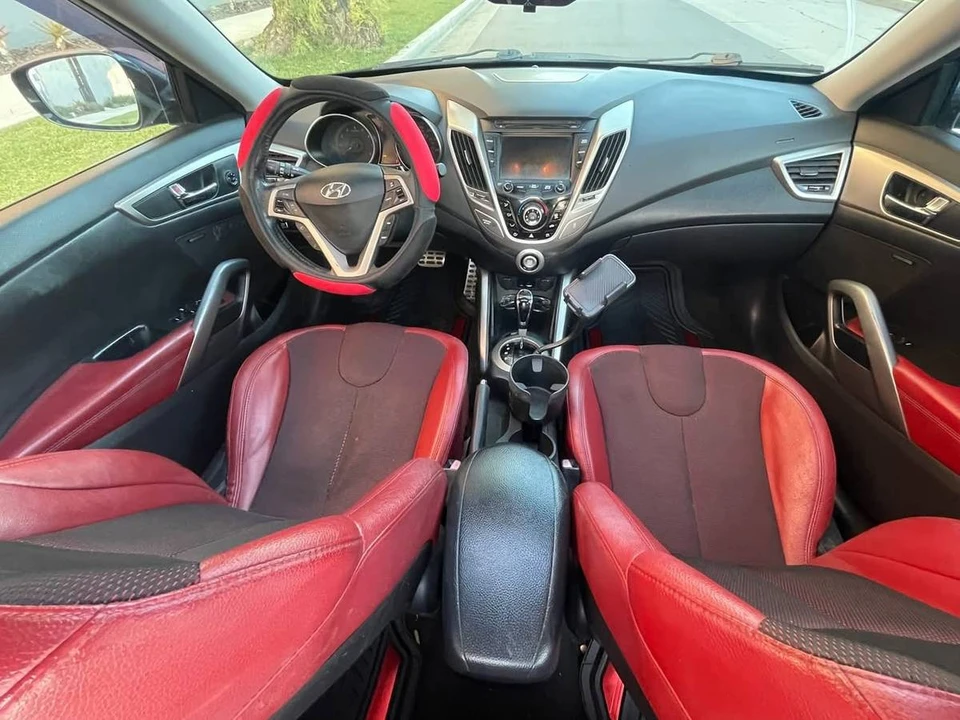 2013 Hyundai Veloster - Image 16 of 24