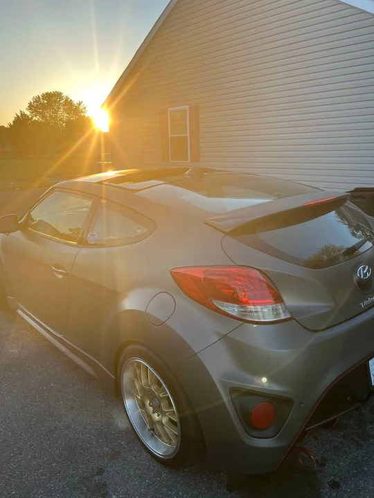 Hyundai Veloster - Image 3 of 10