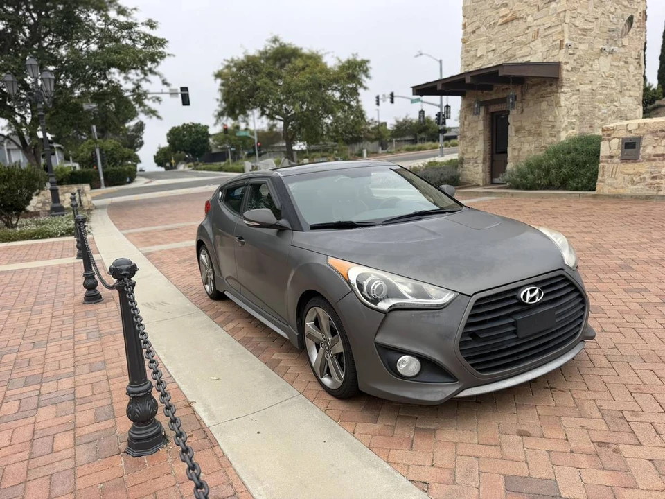 2013 Hyundai Veloster - Image 4 of 24