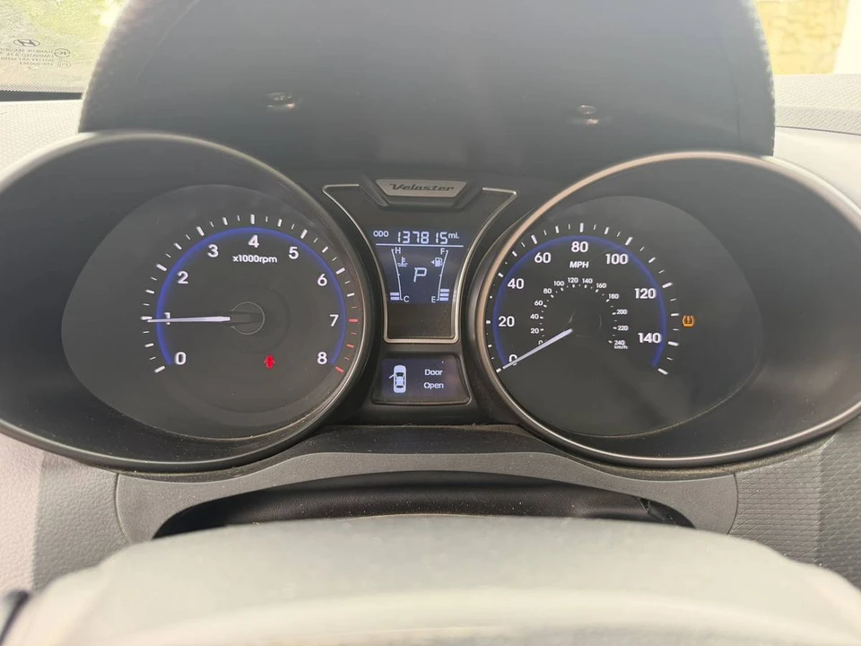 2013 Hyundai Veloster - Image 18 of 24