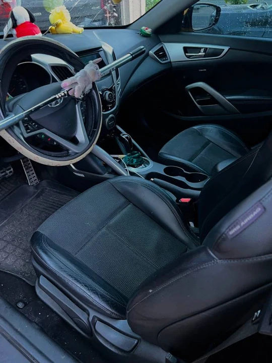 2013 Hyundai Veloster - Image 8 of 9