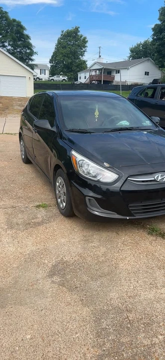 2017 Hyundai Accent - Image 4 of 10