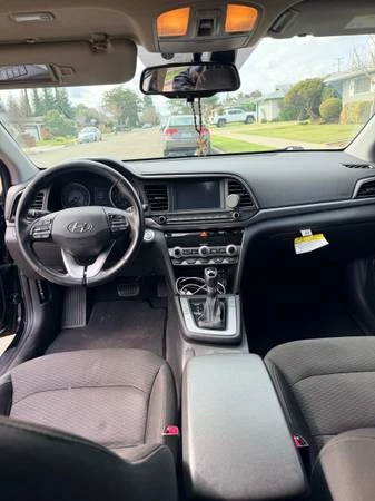 2020 Hyundai Elantra - Image 10 of 12