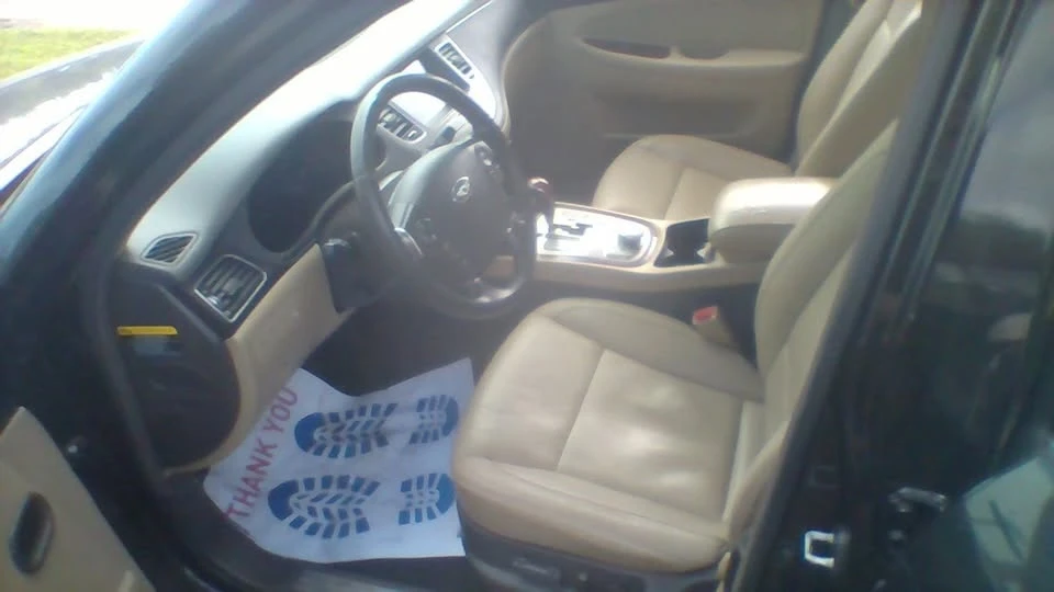 Hyundai Genesis - Image 8 of 9