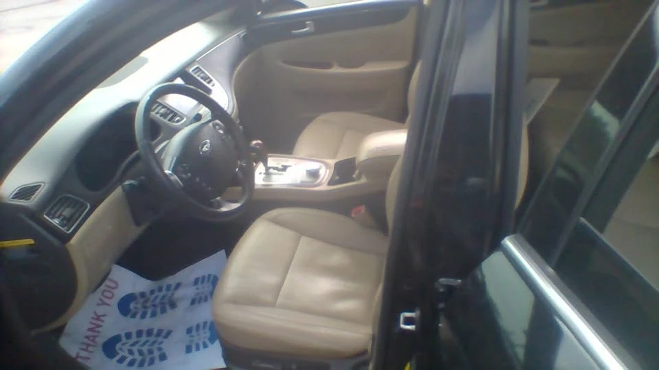 Hyundai Genesis - Image 2 of 9