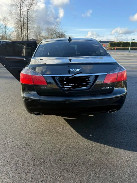 2009 Hyundai Genesis - Image 7 of 7