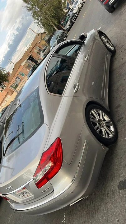 Hyundai Genesis - Image 3 of 3